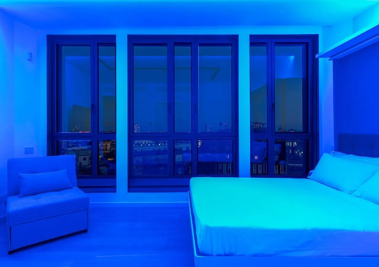 Easyhomes-Central Tower Milán 0*,  Italia